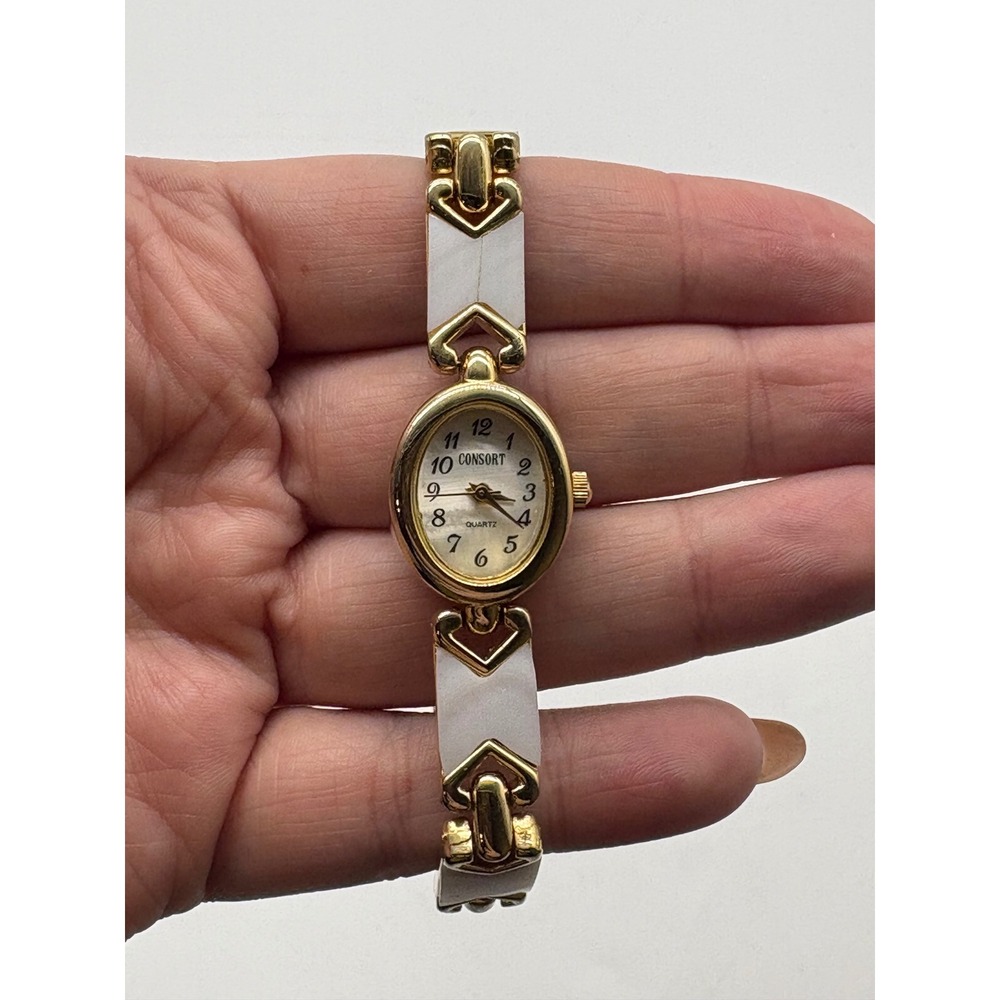 Consort Womens Quartz Watch Gold Tone White Dainty Oval Case CONL2151 Japan Movt